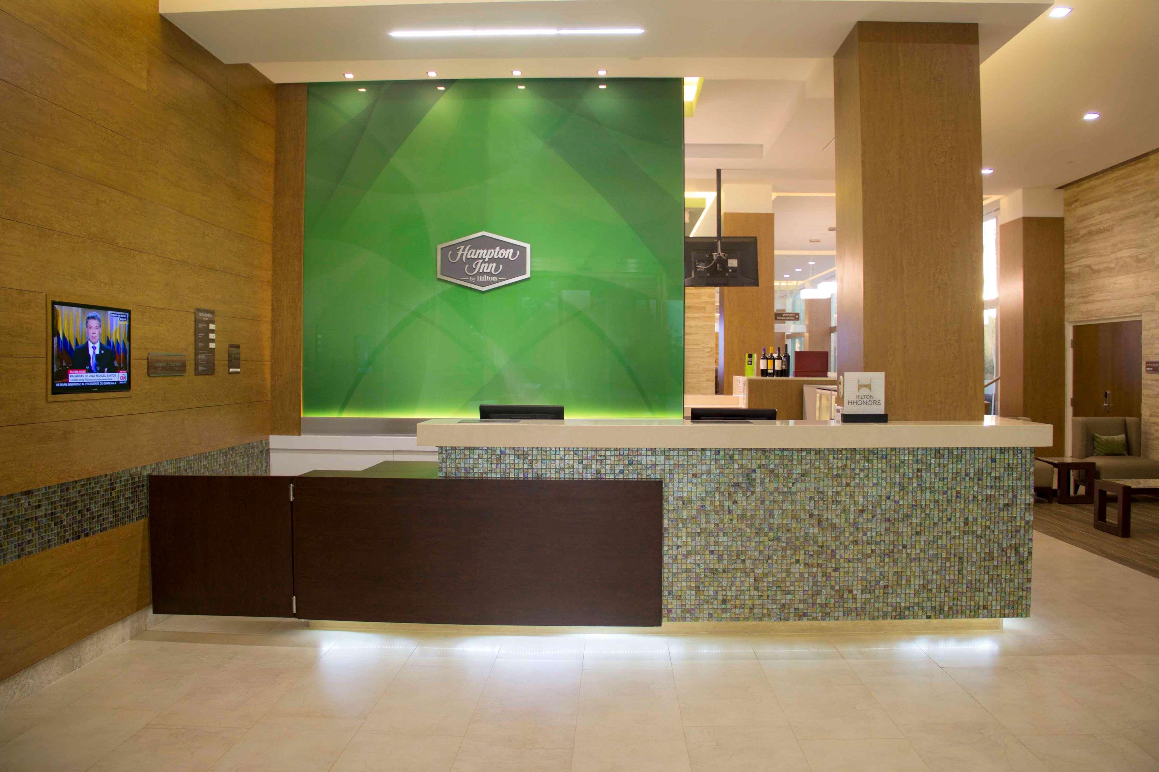 Hampton Inn By Hilton Villahermosa Exterior foto