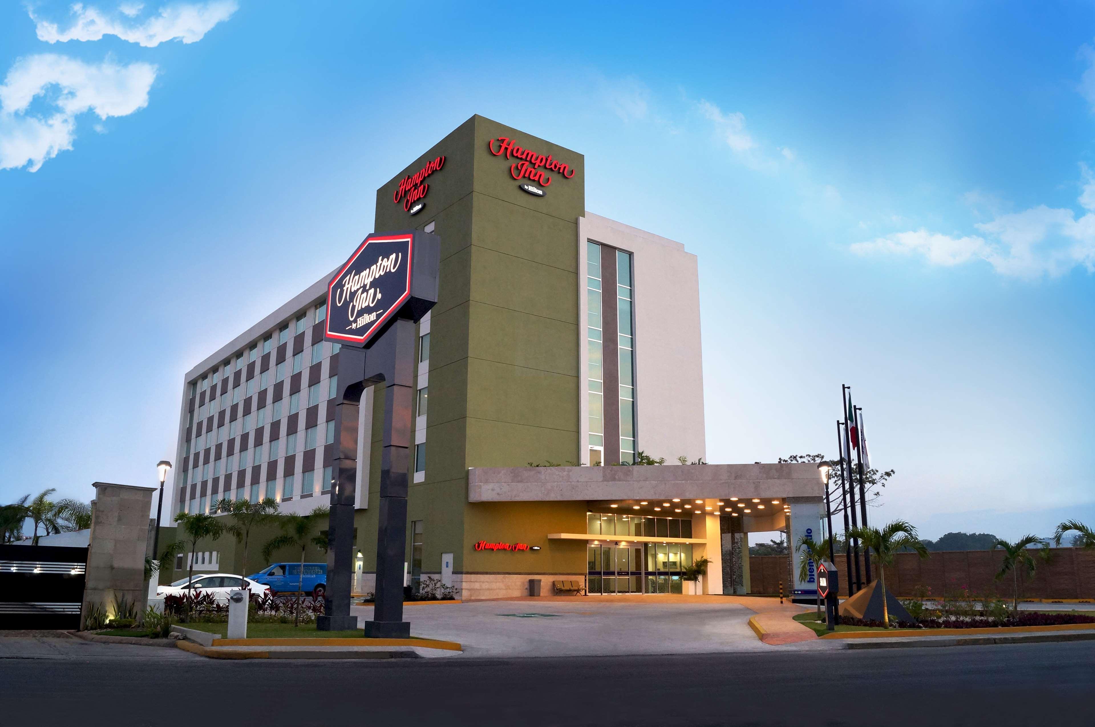 Hampton Inn By Hilton Villahermosa Exterior foto