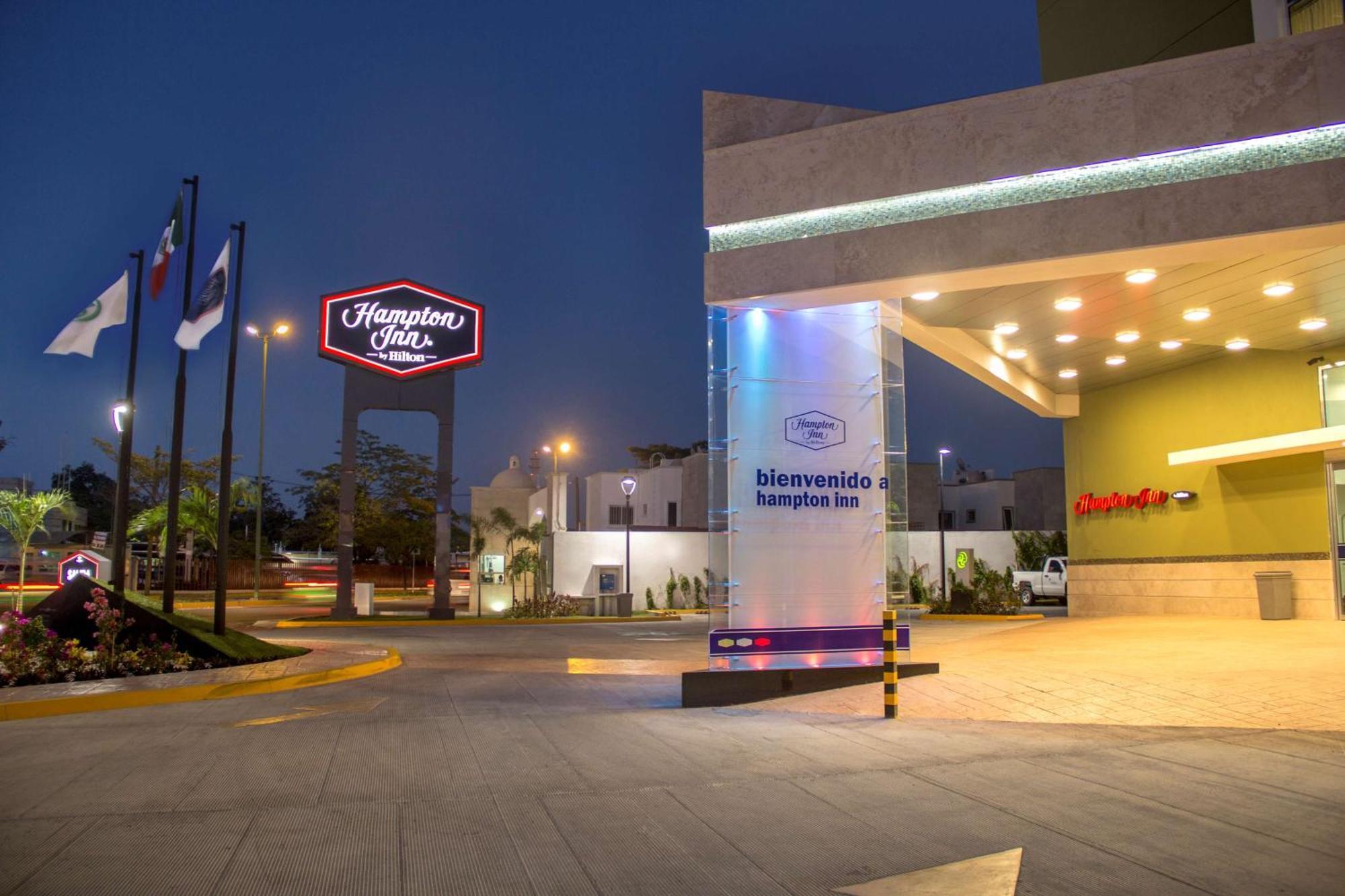 Hampton Inn By Hilton Villahermosa Exterior foto